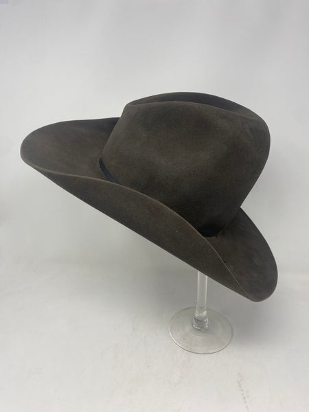 Jacob Dutton hat from the 1923 series worn by Harrison Ford, handmade in distressed gunmetal grey beaver felt.
