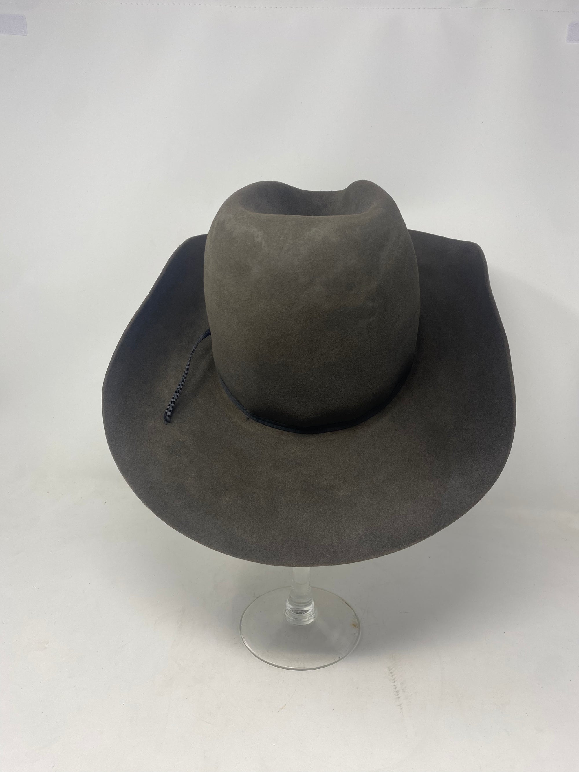 Jacob Dutton hat from the 1923 series worn by Harrison Ford, handmade in distressed gunmetal grey beaver felt.
