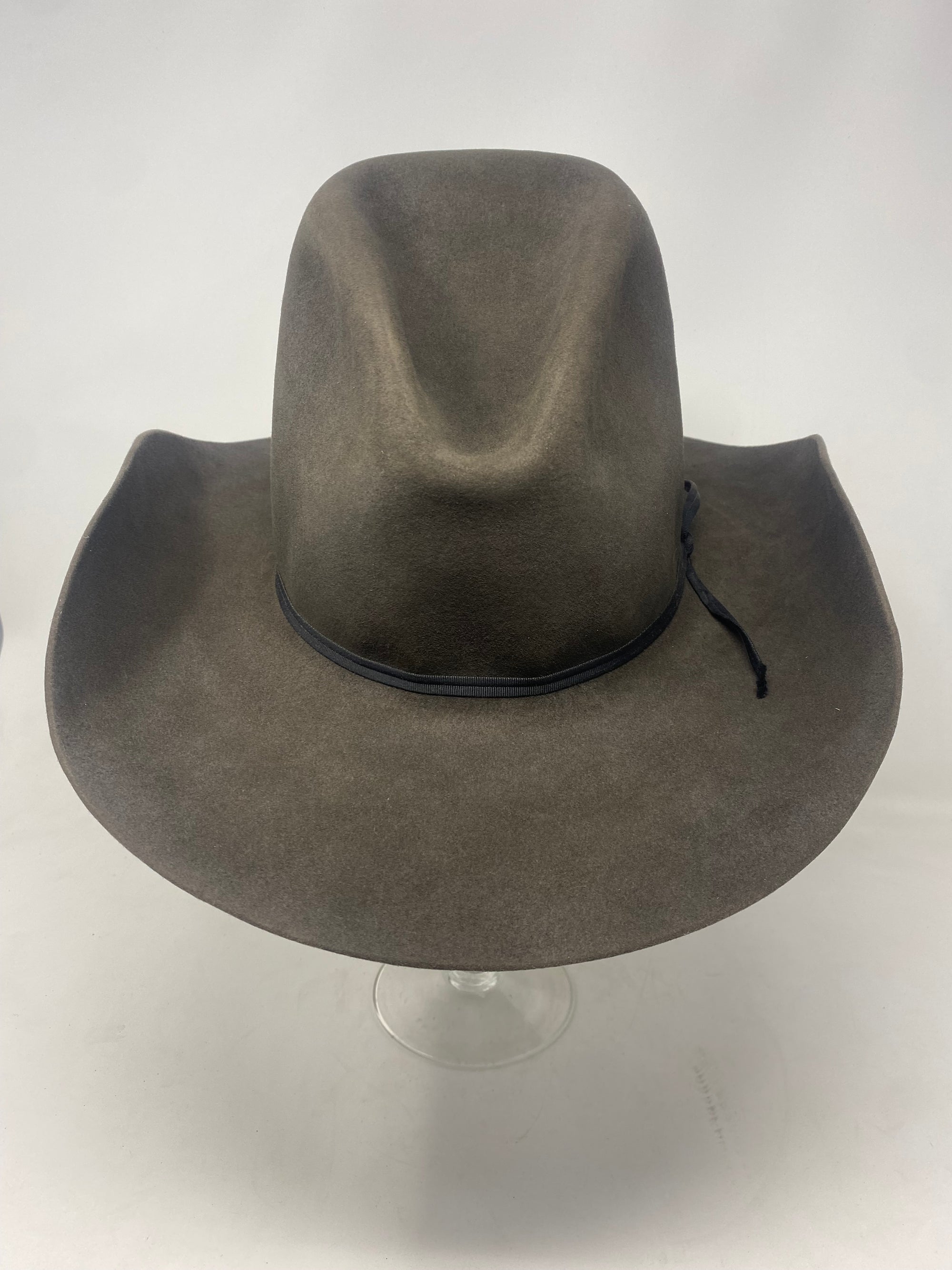 Jacob Dutton hat from the 1923 series, handmade in distressed gunmetal grey beaver felt.